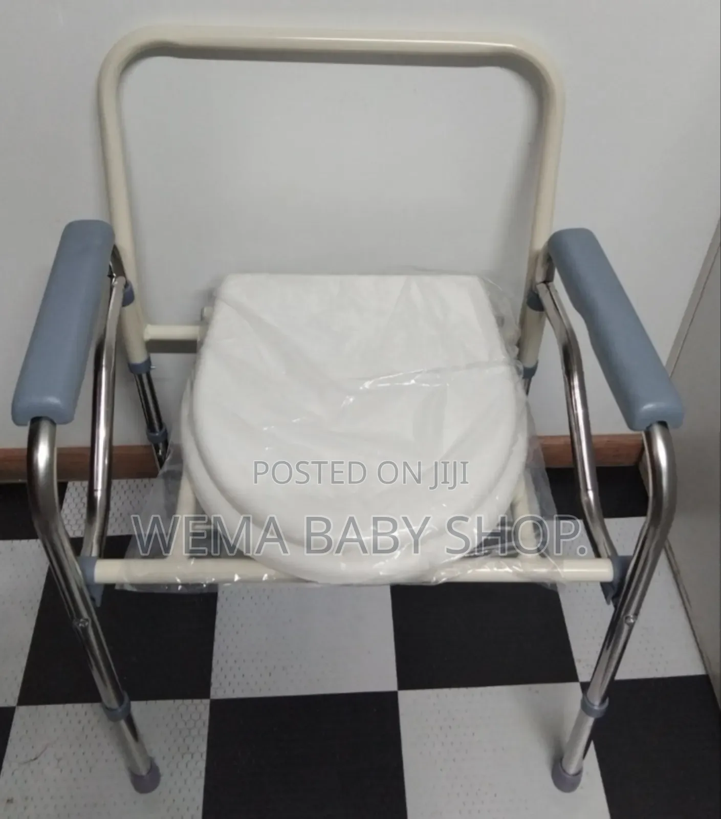 Foldable Commode Portable Toilet for Individuals With Limited Mobility