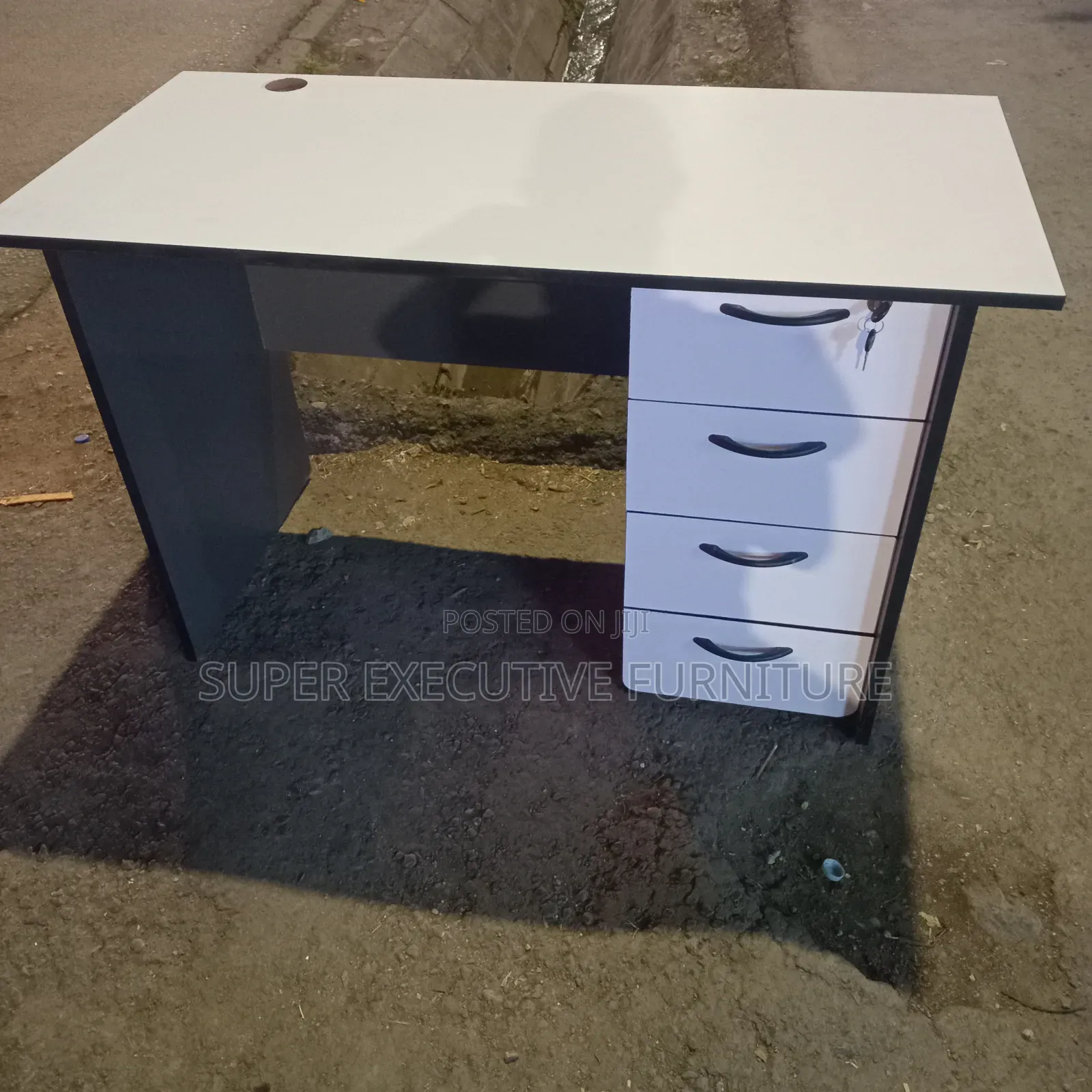 Office Desk