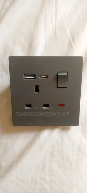 Wall Single Socket With Phone Charging Ports