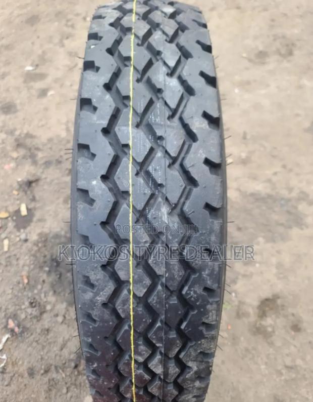 7.50r16 Dunlop Tire - thumbnail 2