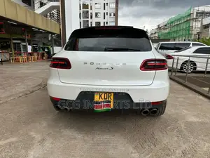 Porsche Macan 2016 White