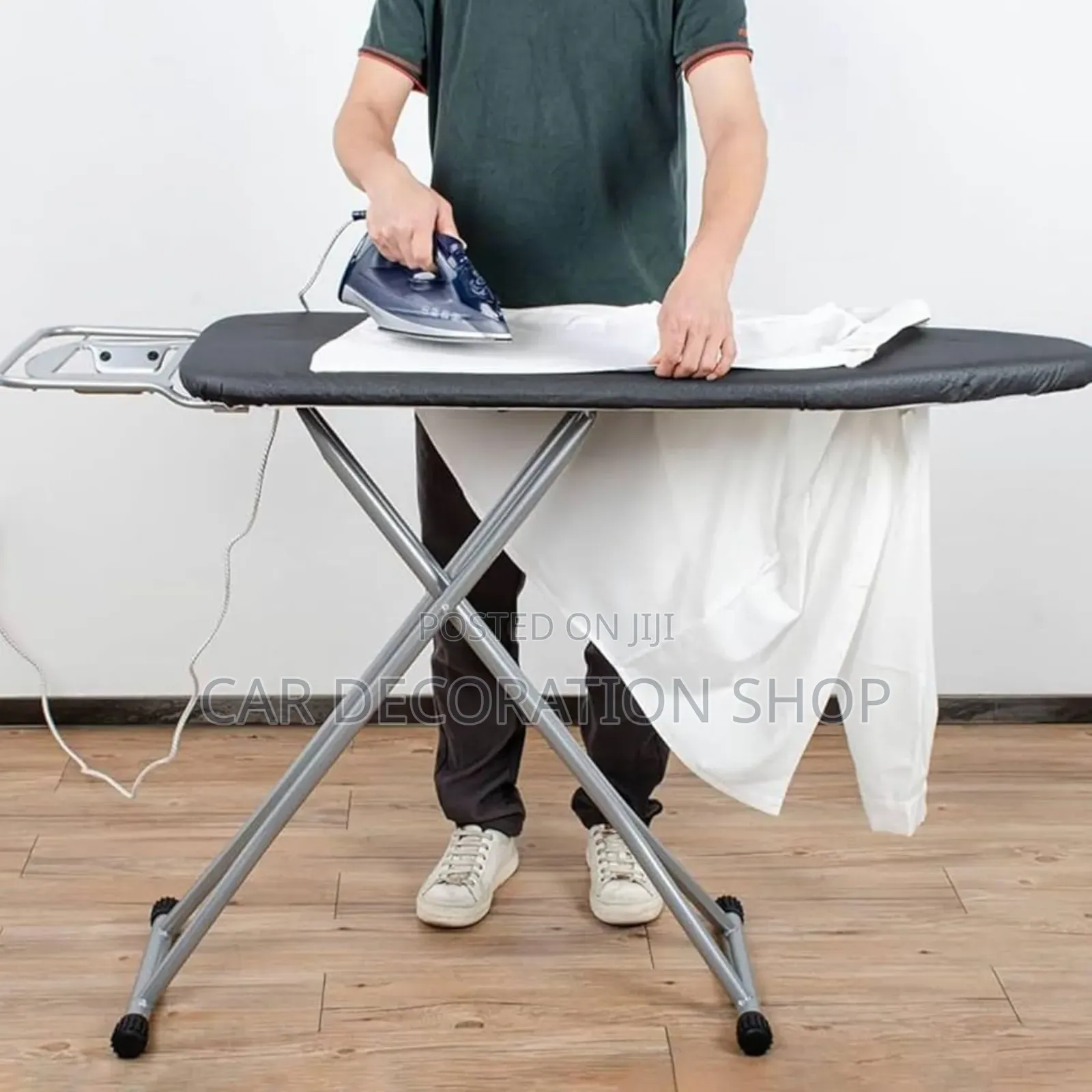 Ironing Table With Metallic Stand