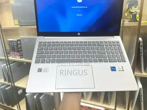 New Laptop HP 15-fd0290ns 8GB Intel Core i7 SSD 512GB