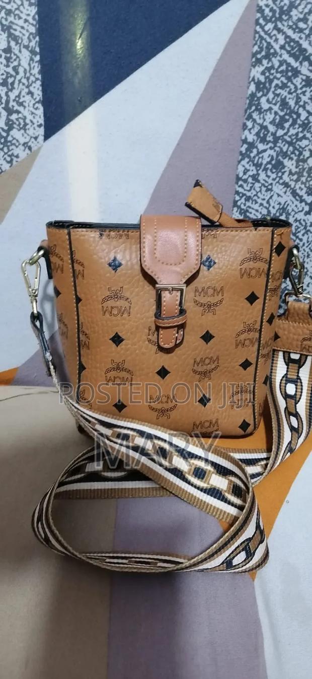 Collins Bag Business - thumbnail 3