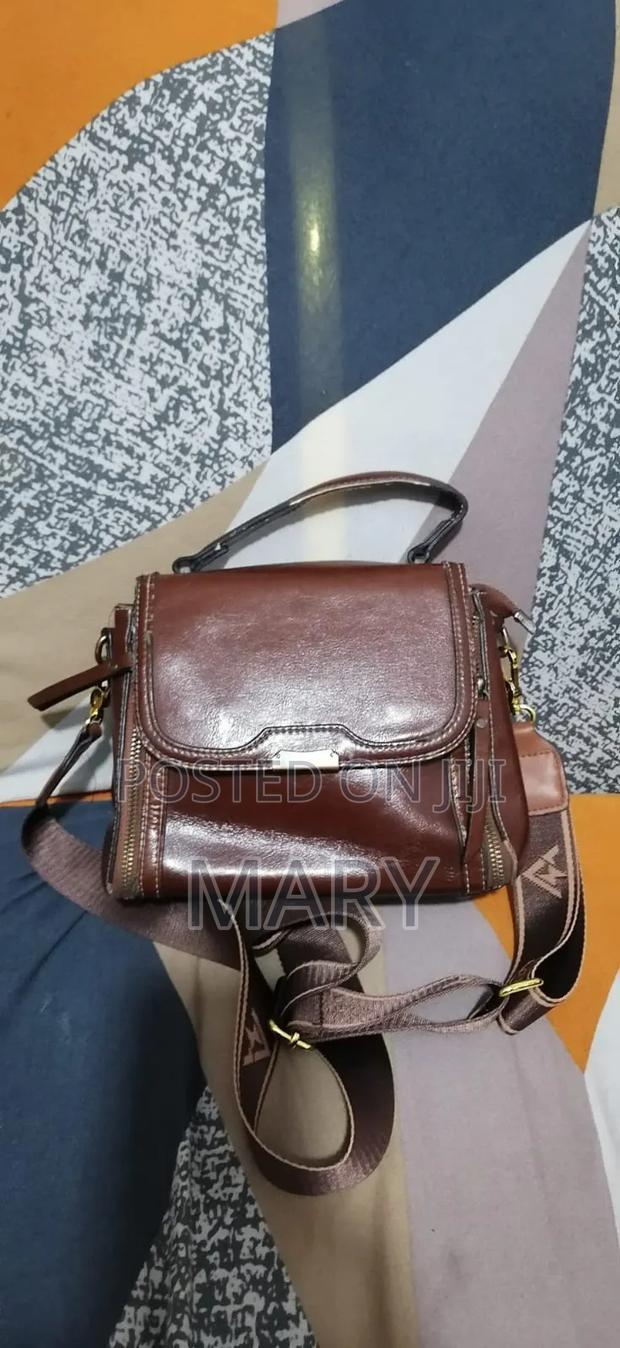 Collins Bag Business - thumbnail 4