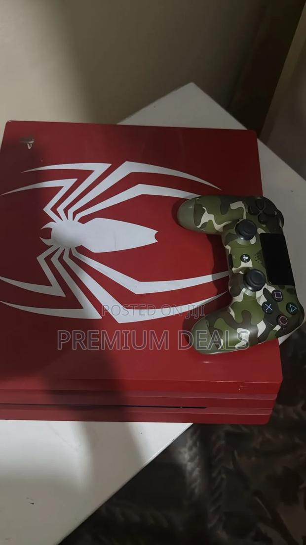 Spiderman Ps4 Pro With 16games Available.