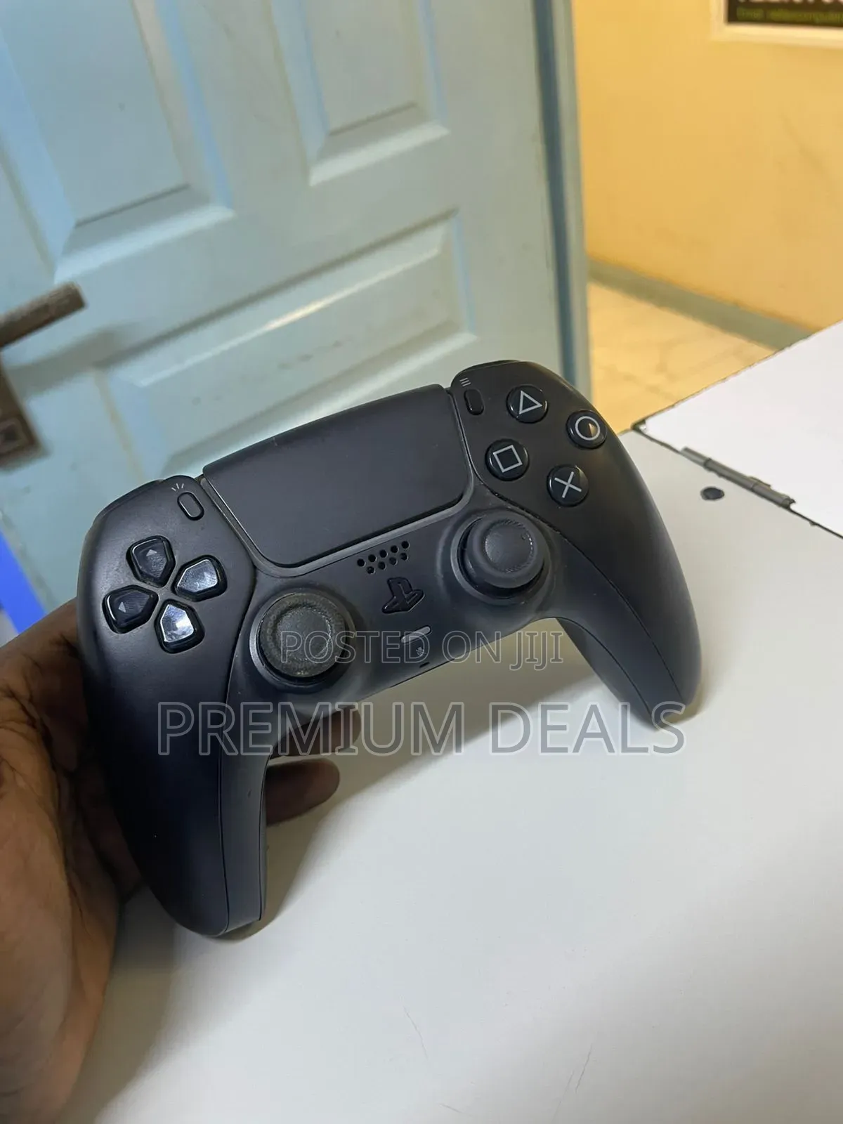 Black Charcoal Ps5 Controller.