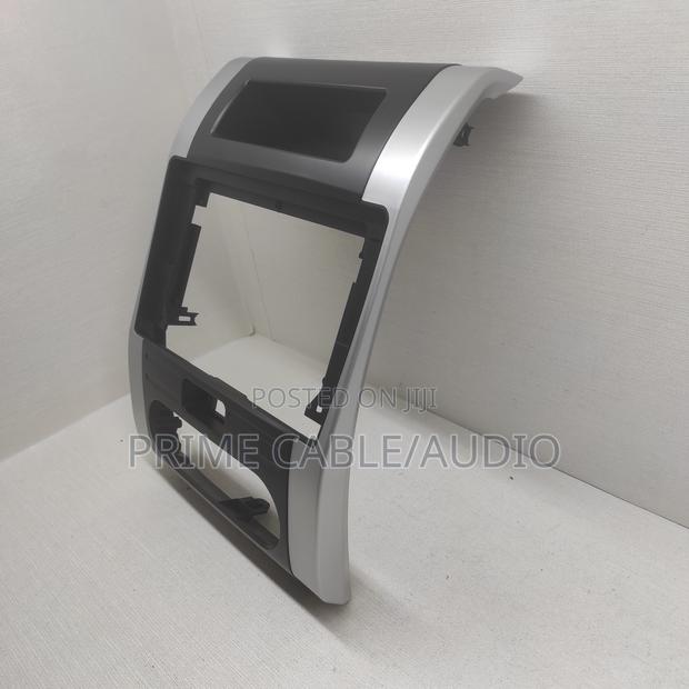Nissan X-Trail T31 2007-2013 10" Frame/Console