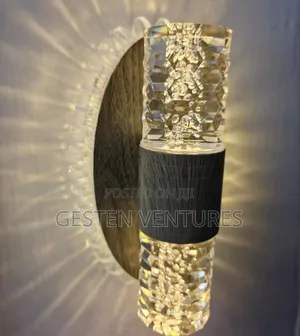 Led Wall Lamp Bracket With a Decorative Crystal-Effect Finish