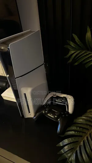 Uk  Owned Ps5 Slim With Two Controllers.