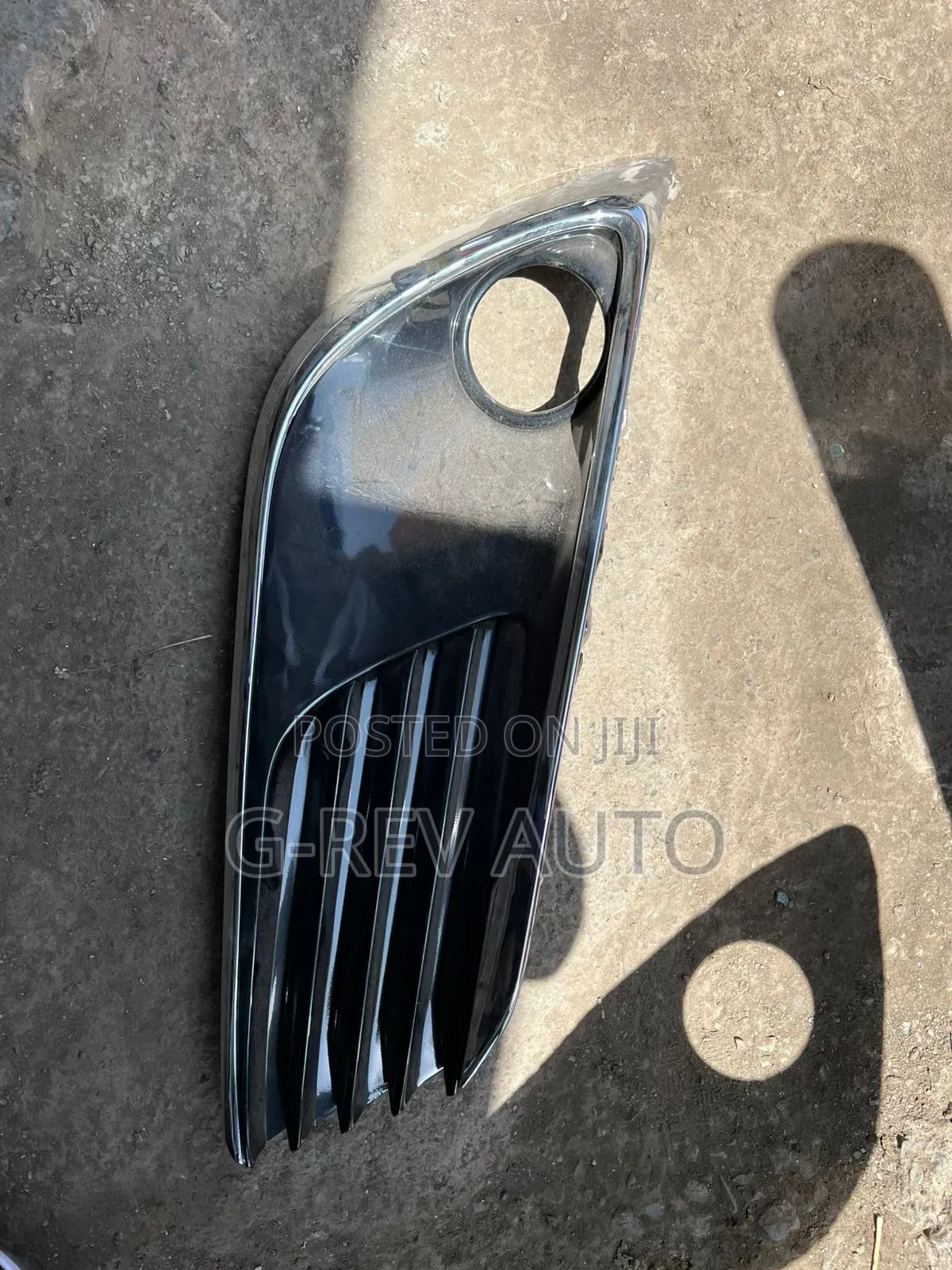 Auris  New  Model Foglight  Cover