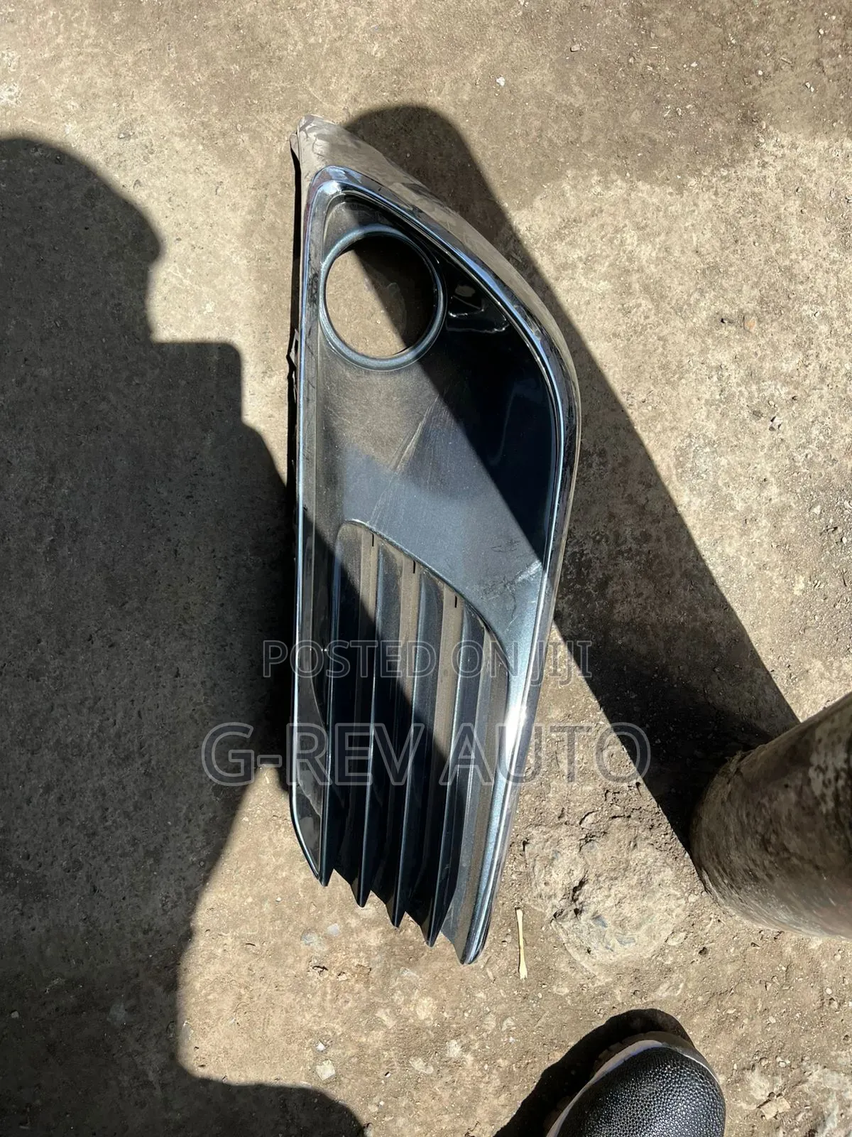 Auris  New  Model Foglight  Cover