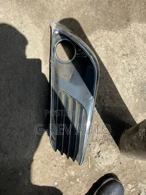 Auris  New  Model Foglight  Cover