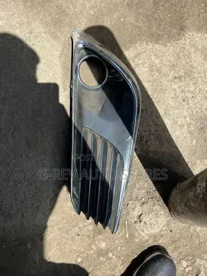 Auris  New  Model Foglight  Cover