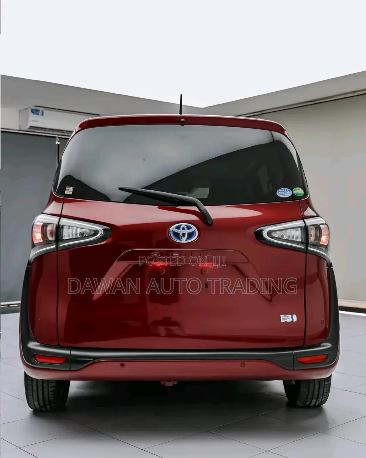 Toyota Sienta 2019 Red