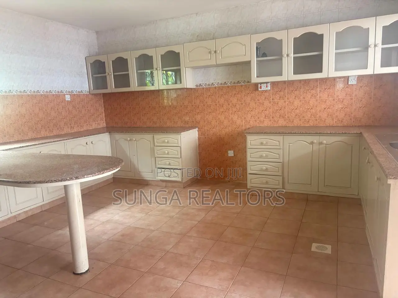5bdrm House in Kyuna Estate for sale
