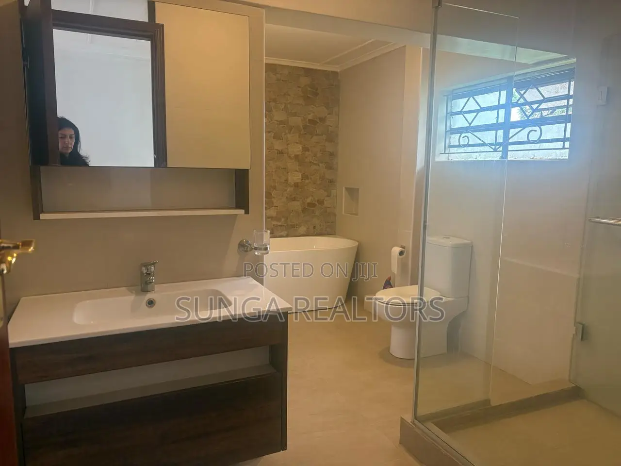 5bdrm House in Kyuna Estate for sale