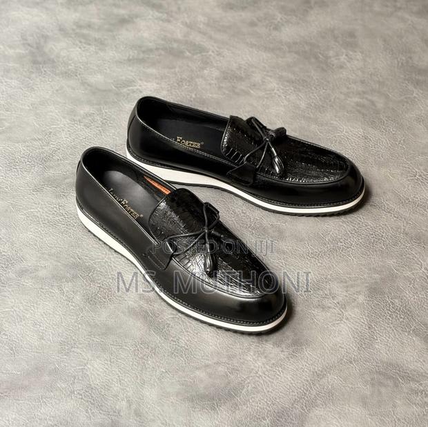 John Foster Brand Crocodile-Printed Leather Loafers With Tassle