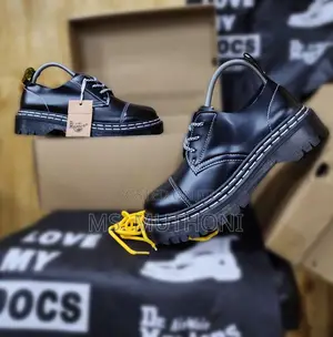 High Quality Dr. Martens Low Cut Single Sole Unisex Leather Shoe