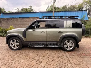 Land Rover Defender First Edition 2021 Green