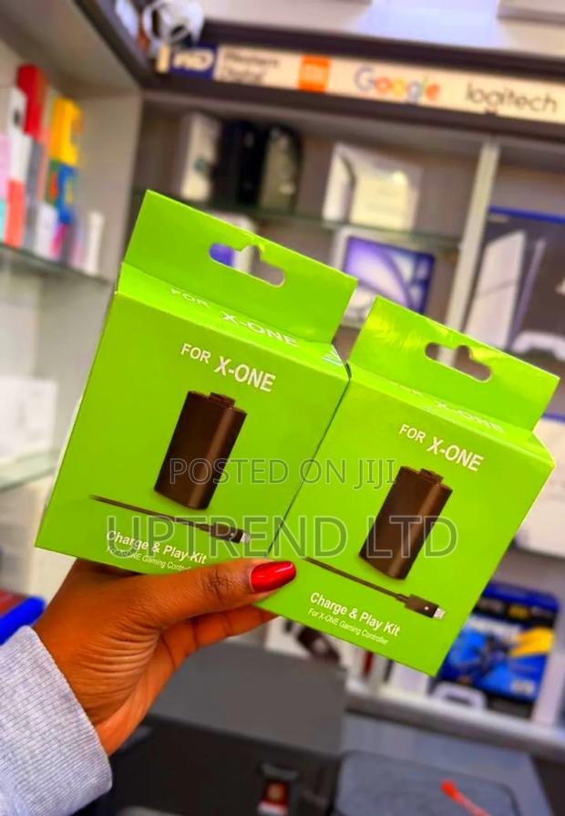 Microsoft Xbox One Charge and Play Kit - main view