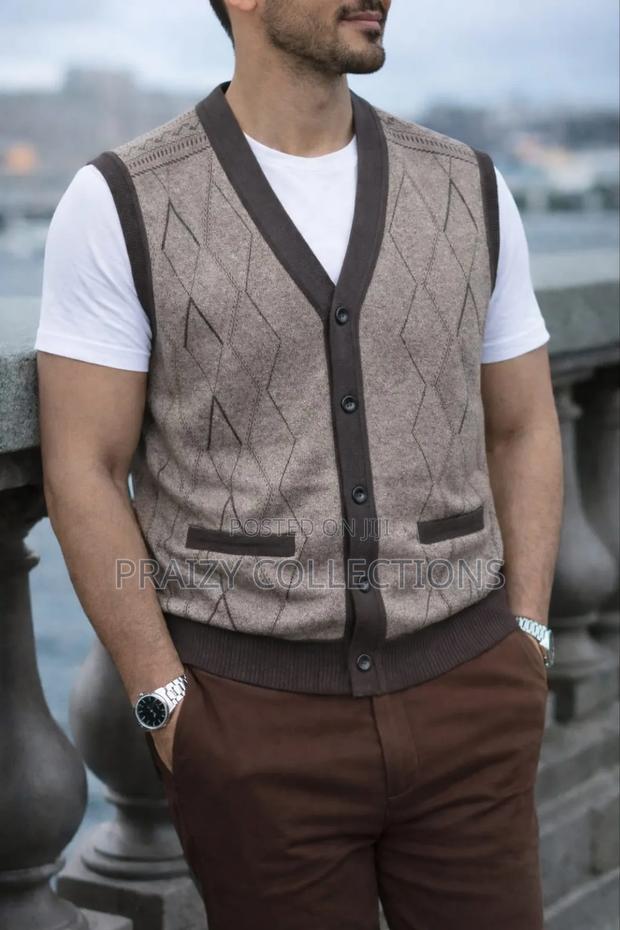 Classic Sleeveless Men’S Sweater - main view