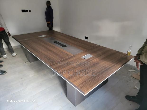3 M Meeting Table
