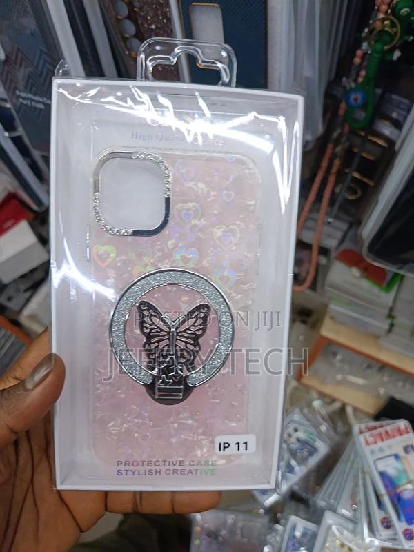 Butterflies With Magsafe Case - iPhone 11 - main view