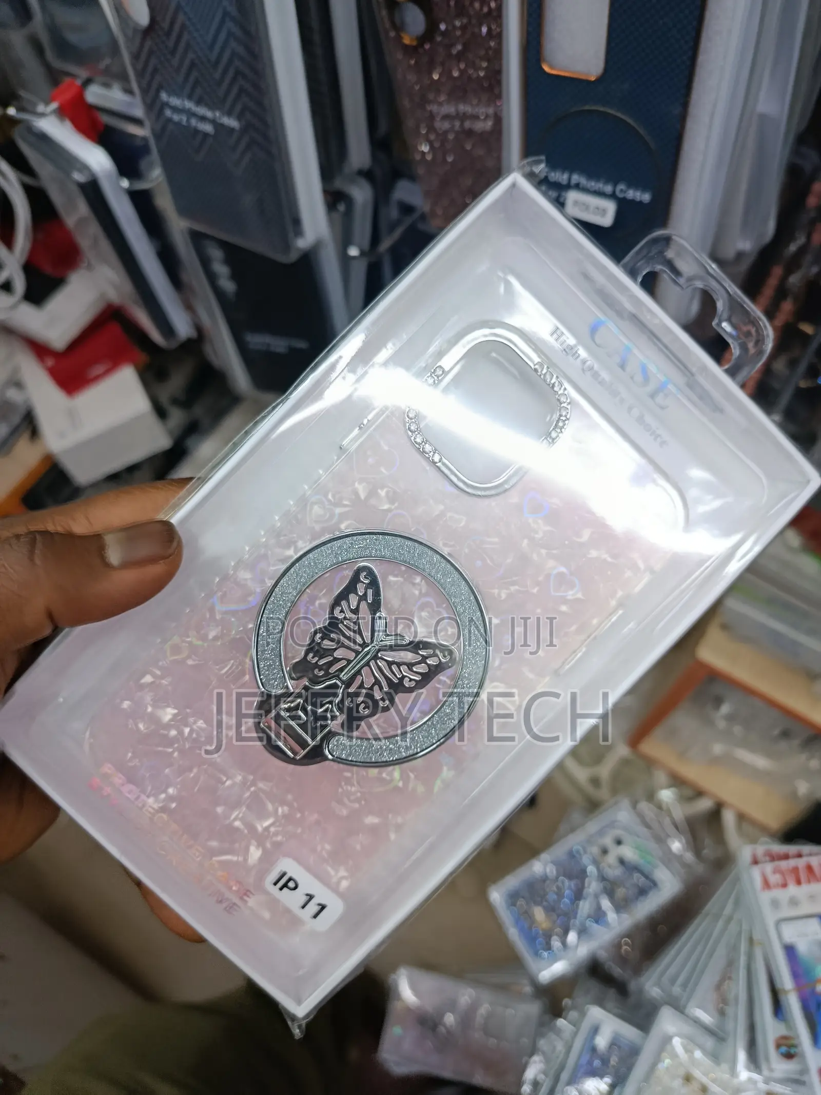 Butterflies With Magsafe Case - iPhone 11