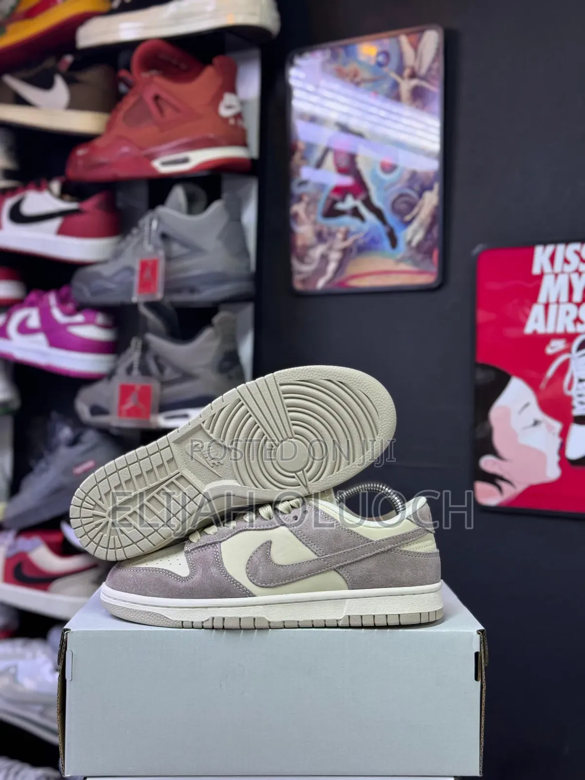 Nike Dunk Low “Sanddrift”
Sizes :_37 38 39 40 41 42 43 44 45