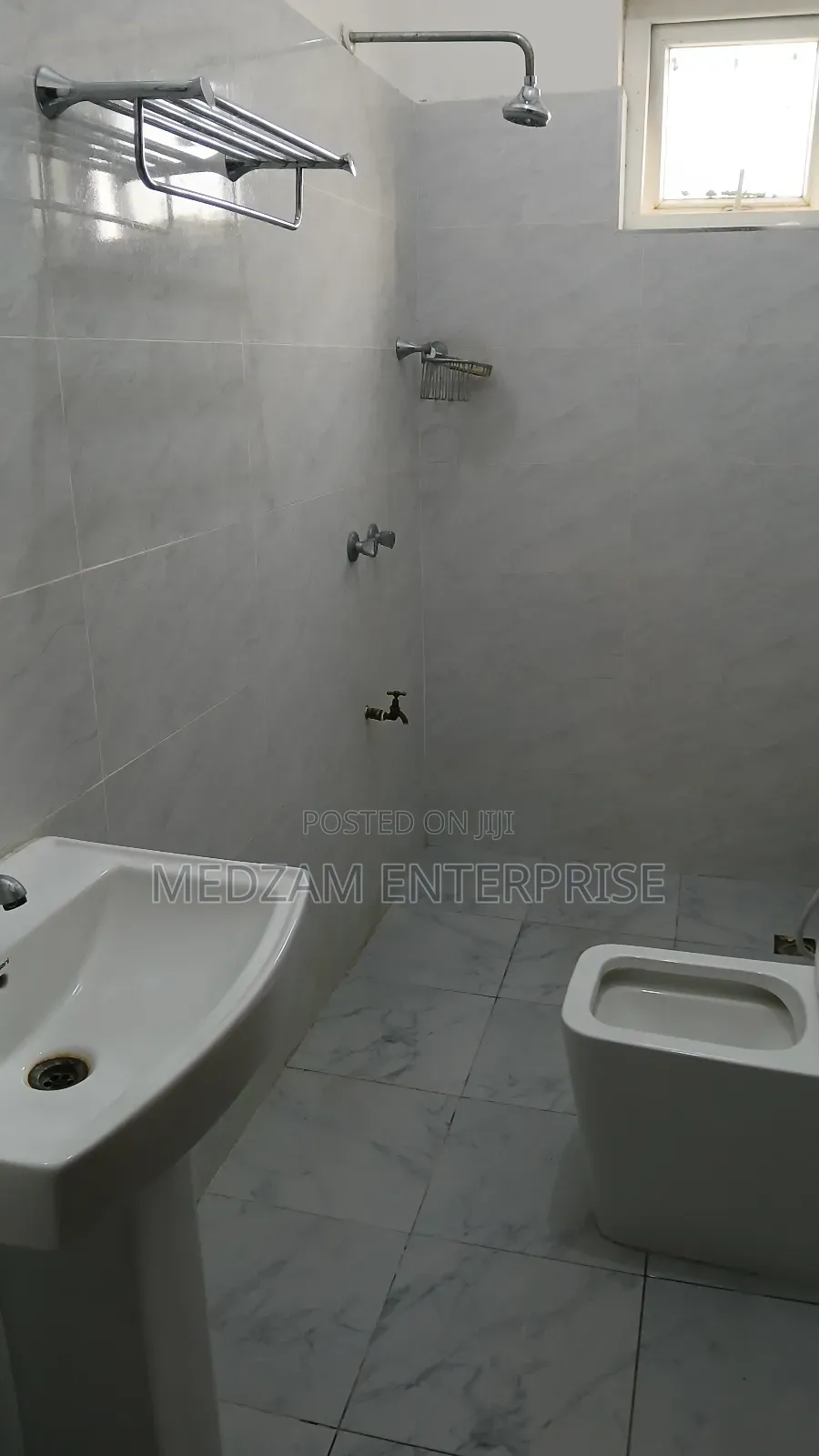 3bdrm Apartment in Kisimani Heights, Nyali for sale