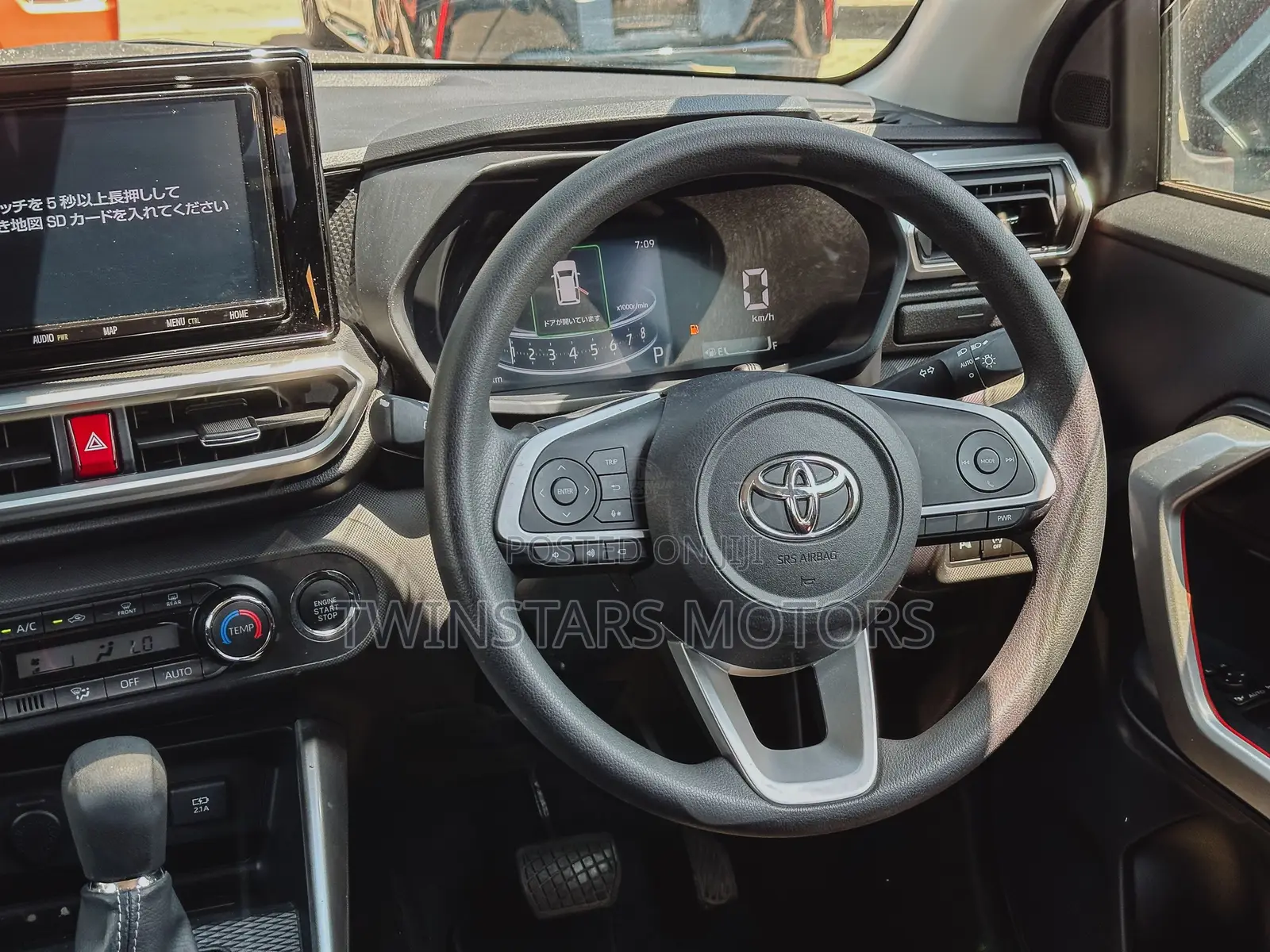 Toyota Hilux Rugged 4x4 2019 White