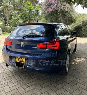 BMW 118i 2017 Blue