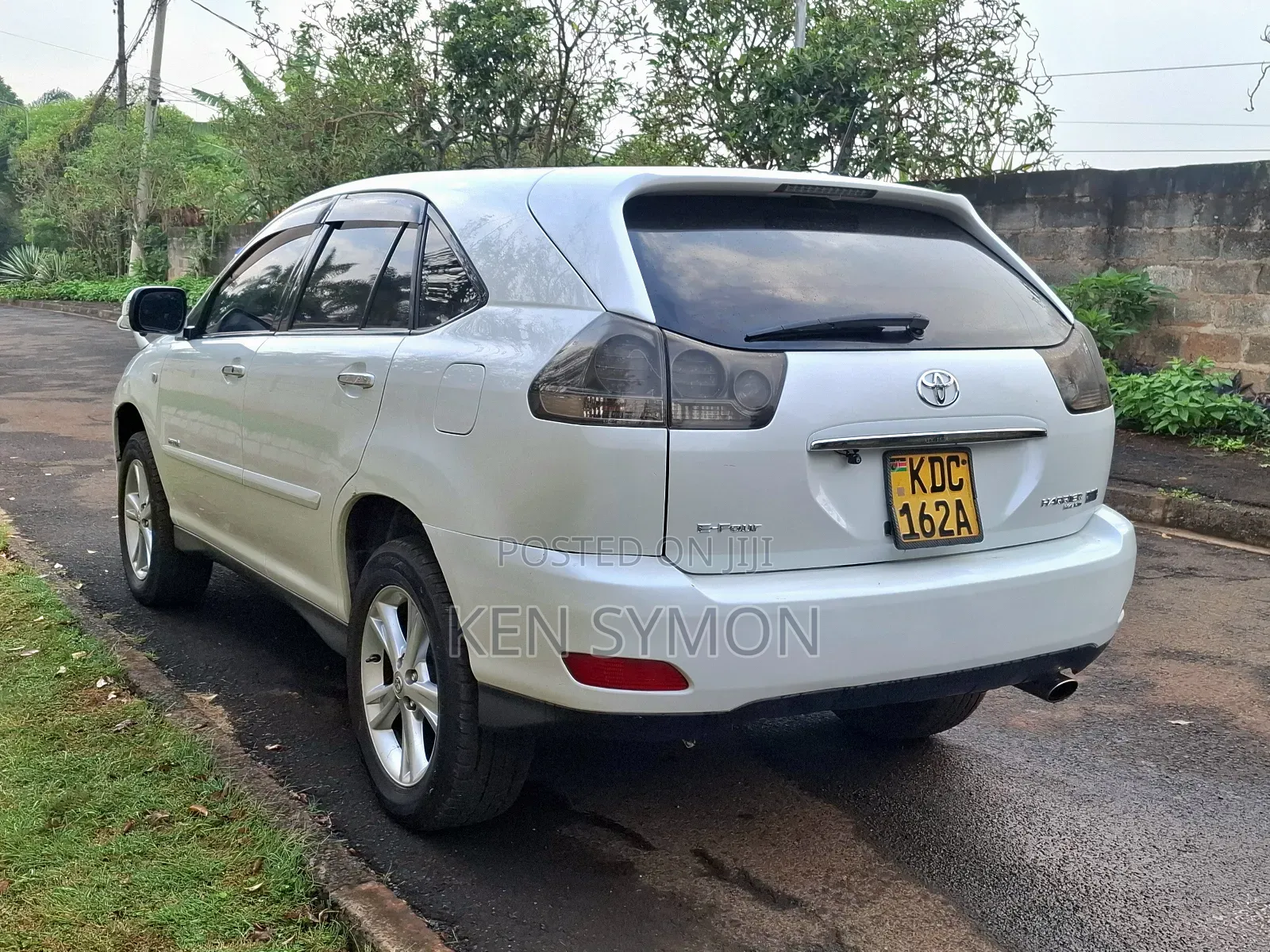 Toyota Harrier 3.3 Hybrid 4WD 2011 White