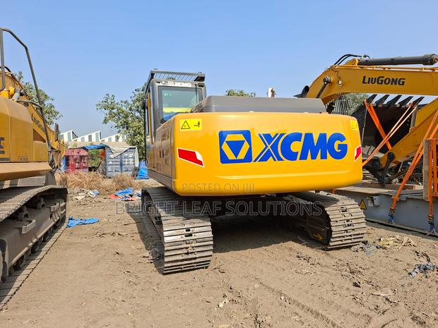 XCMG 215 (2026 Model) – Powerful Reliable Construction Excavator - thumbnail 2
