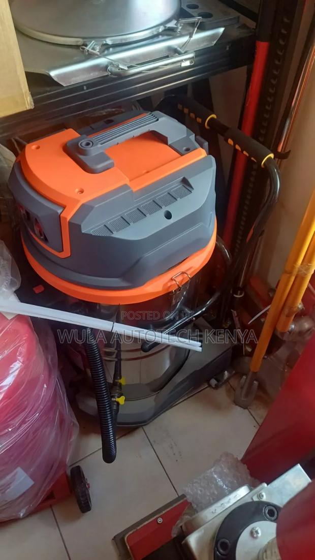 Heavy Duty High Quality Vacuum Machine With All Accessories - thumbnail 2