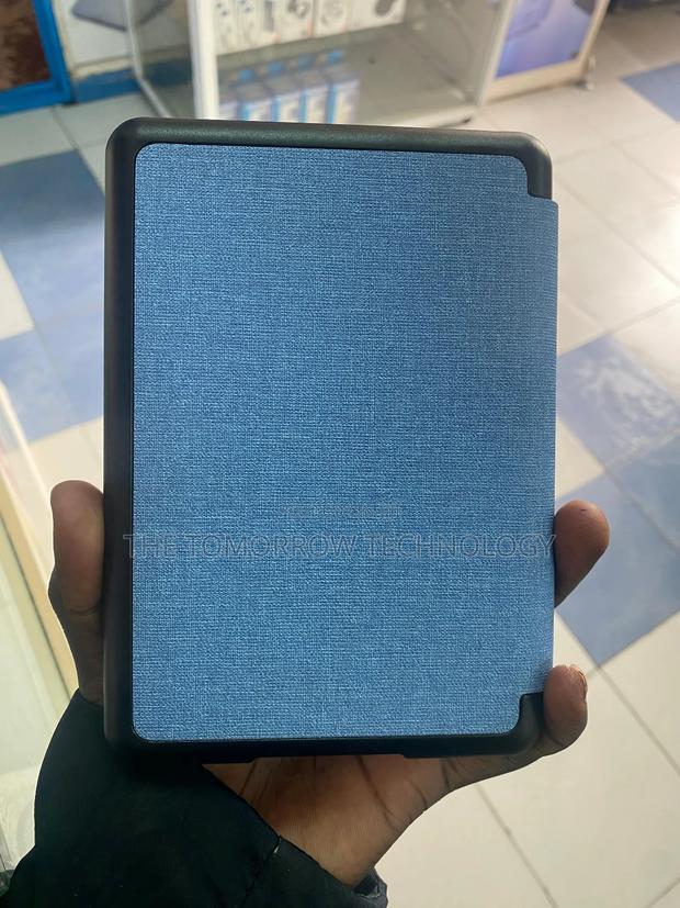 Amazon Kindle Paperwhite 10th Gen Case - thumbnail 3