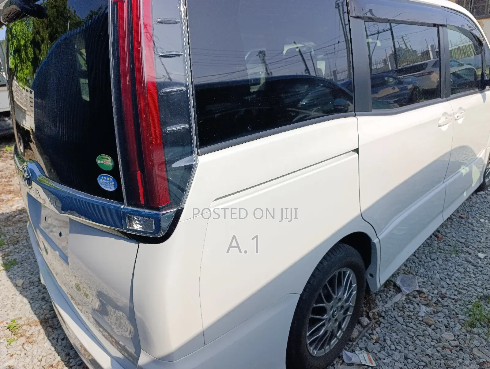 Toyota Noah 2.0 FWD (7 Seater) 2018 White