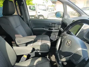 Toyota Noah 2.0 FWD (7 Seater) 2018 White