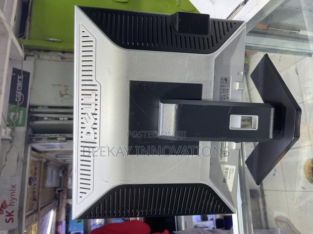 Dell 17” Monitor - thumbnail 4