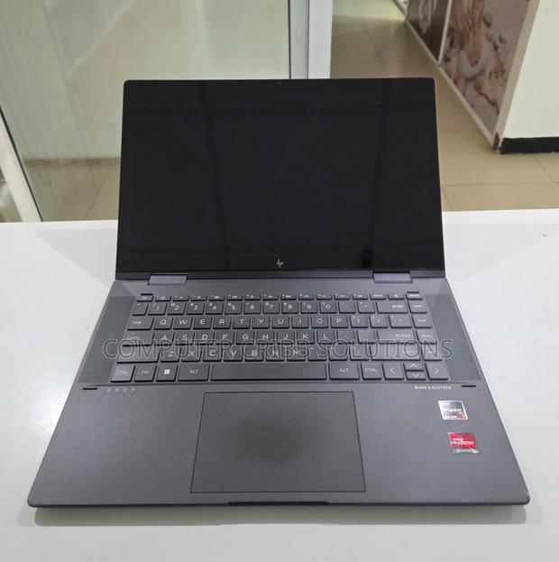 Laptop HP Envy 15 16GB AMD Ryzen 7 SSD 512GB
