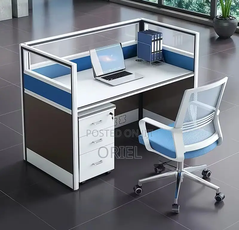 Office Worksatation : 1-Way Office Workstation With Privacy Panels