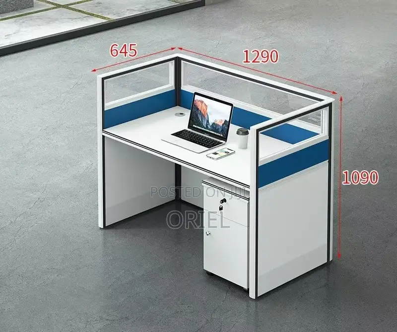 Office Worksatation : 1-Way Office Workstation With Privacy Panels