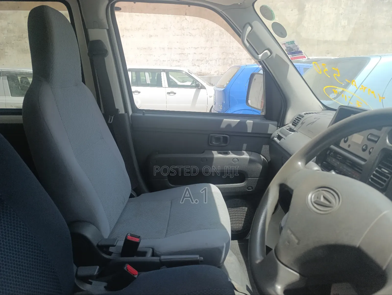 Daihatsu Hijet 2018 White