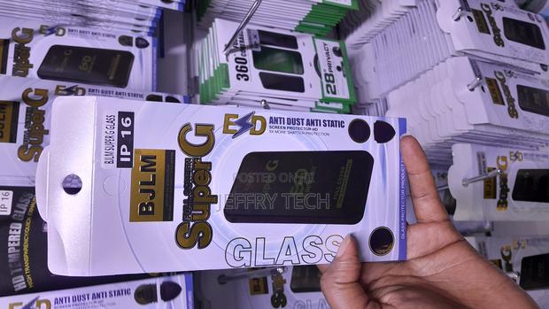 BJLM Super G Tempered Glass Screen Protector for Apple iPhone 16 - main view