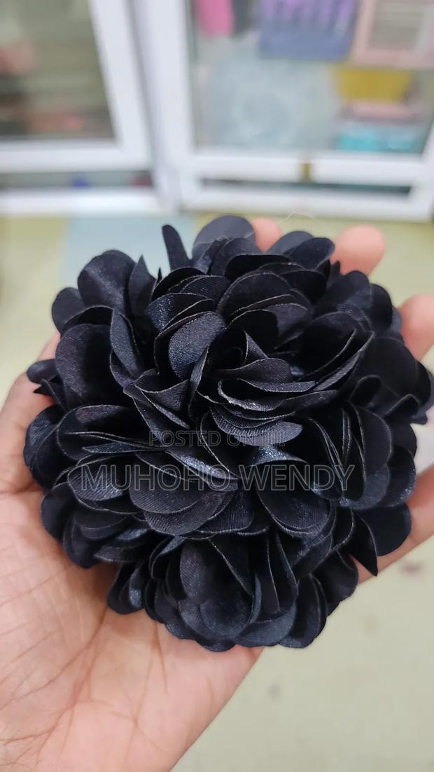 Back Flower Clip - thumbnail 5