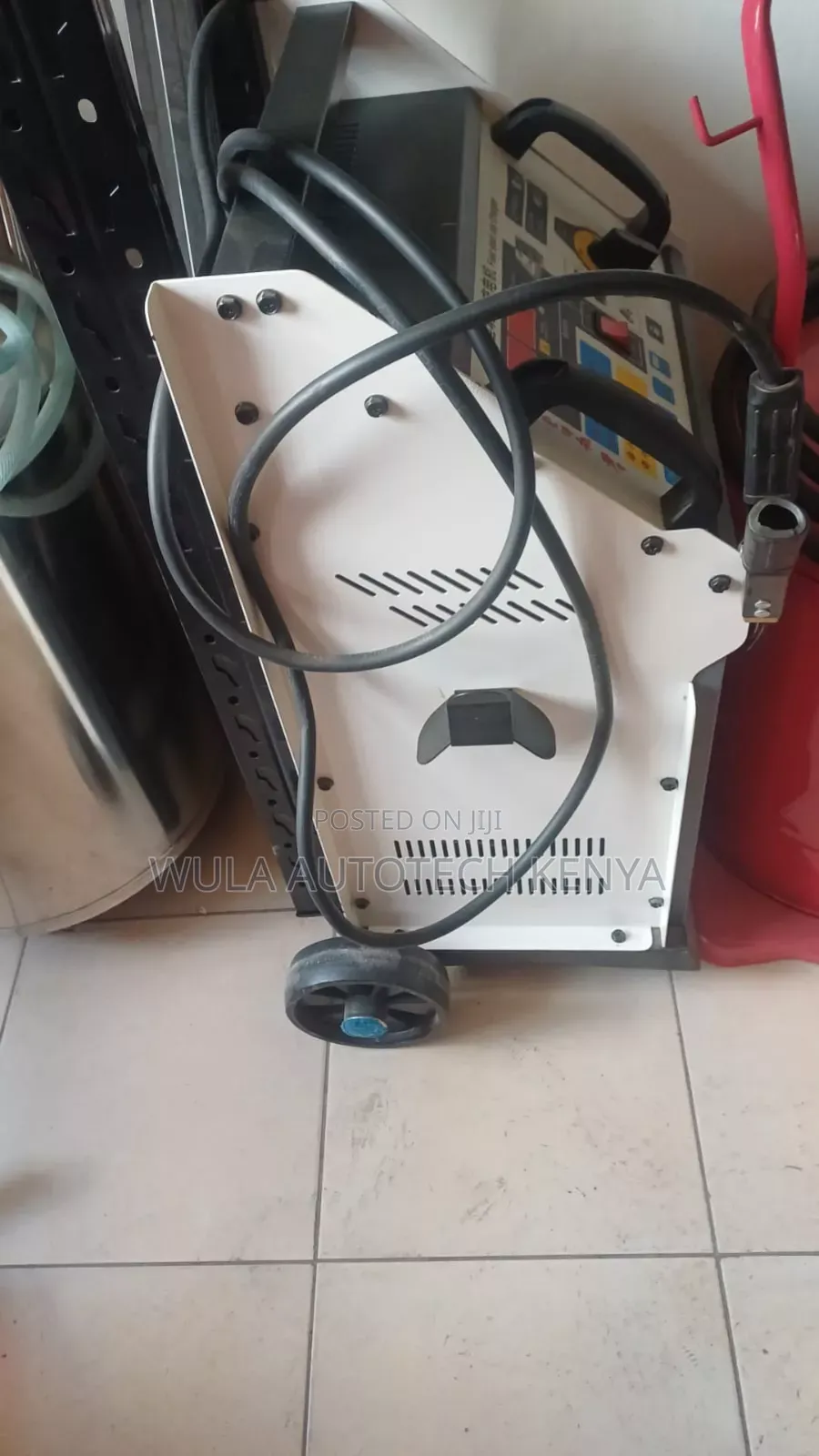 Heavy Duty Machinery Fast Start Car Charger Machine Sunshine Italy