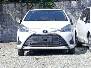 Toyota Vitz 1.0 FWD 5dr 2018 Pearl