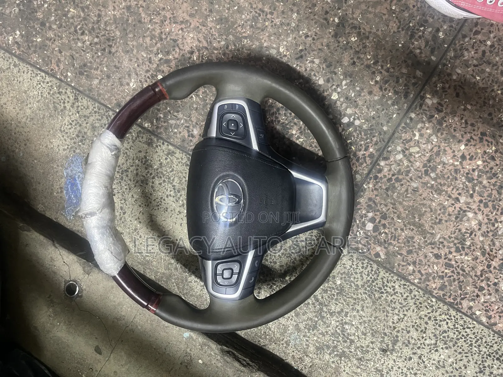 Toyota Harrier Sterling Wheel Complete (2015)