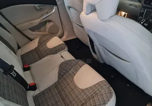 Volvo V40 2018 Blue